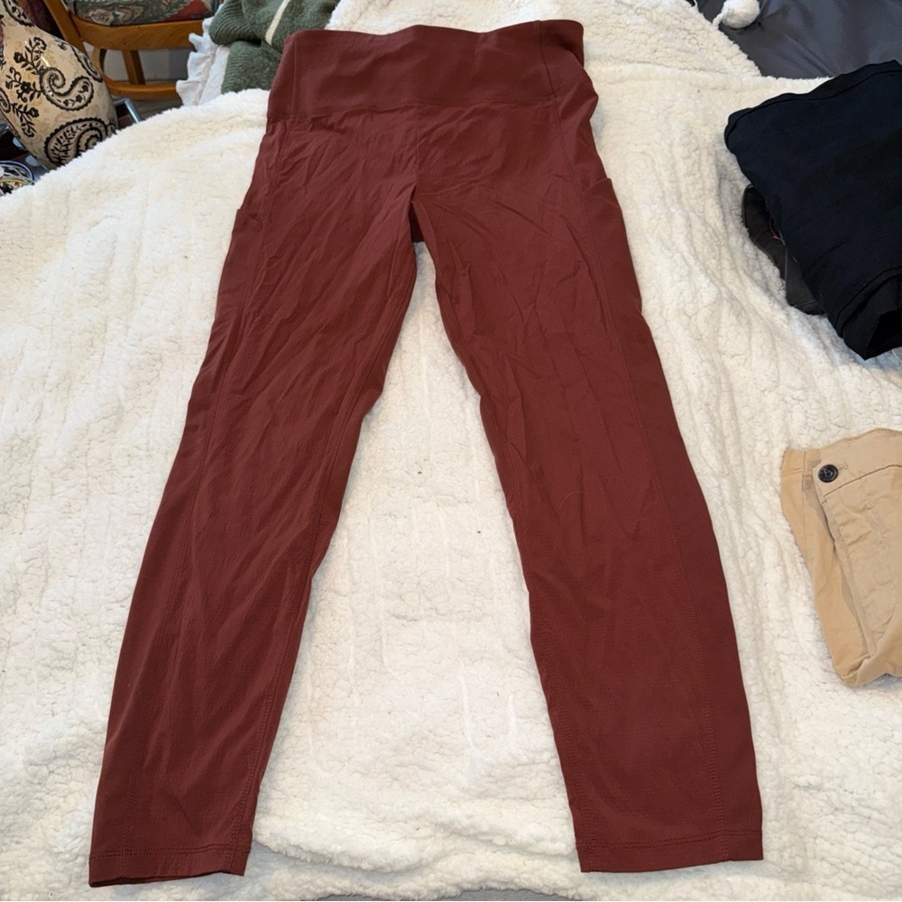 Athleta Trekkie Hybrid Crop Tight in Rust